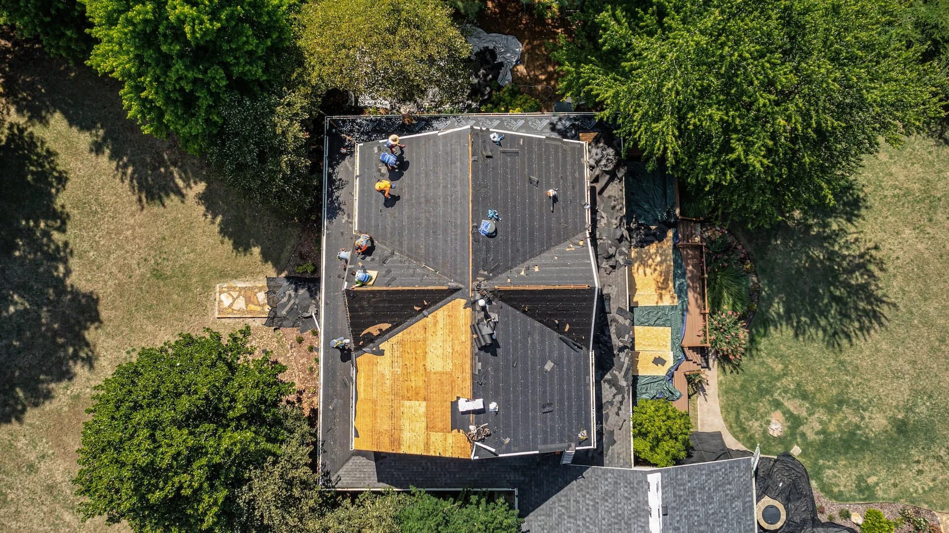 Midcon Exteriors gutter installation