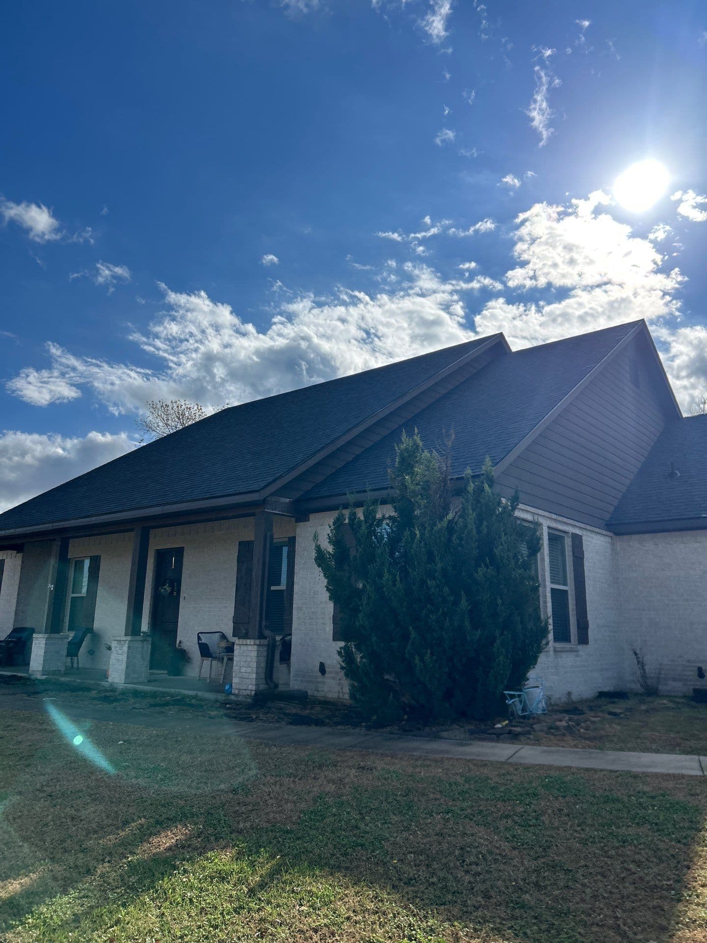 2,734 sq ft home in Springdale with Owens Corning Duration shingles in Onyx Black